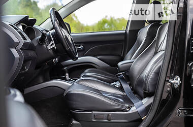 Внедорожник / Кроссовер Mitsubishi Outlander XL 2007 в 