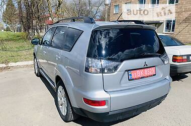 Внедорожник / Кроссовер Mitsubishi Outlander XL 2009 в Луцке