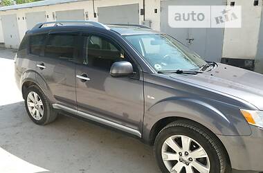 Внедорожник / Кроссовер Mitsubishi Outlander XL 2008 в Каменец-Подольском
