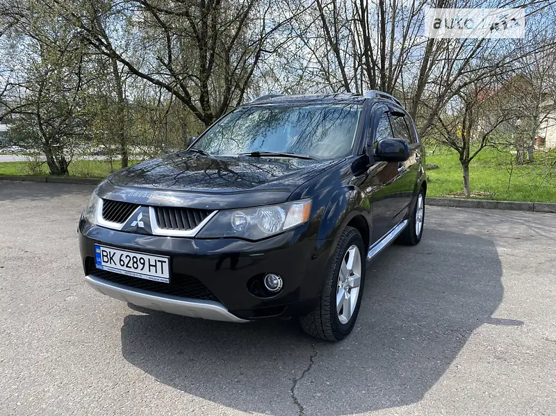 Mitsubishi Outlander XL