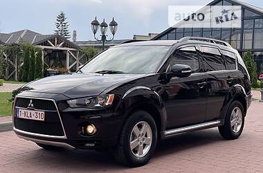 Внедорожник / Кроссовер Mitsubishi Outlander XL 2012 в 