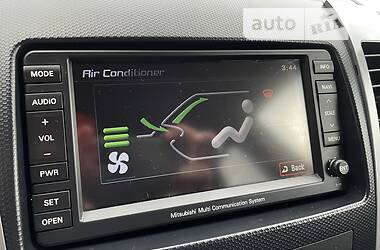 Внедорожник / Кроссовер Mitsubishi Outlander XL 2012 в 
