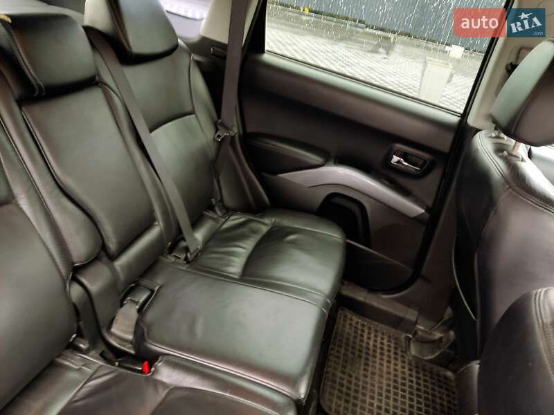 Внедорожник / Кроссовер Mitsubishi Outlander XL 2007 в Харькове