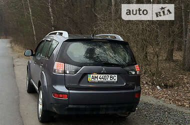 Позашляховик / Кросовер Mitsubishi Outlander XL 2007 в Житомирі