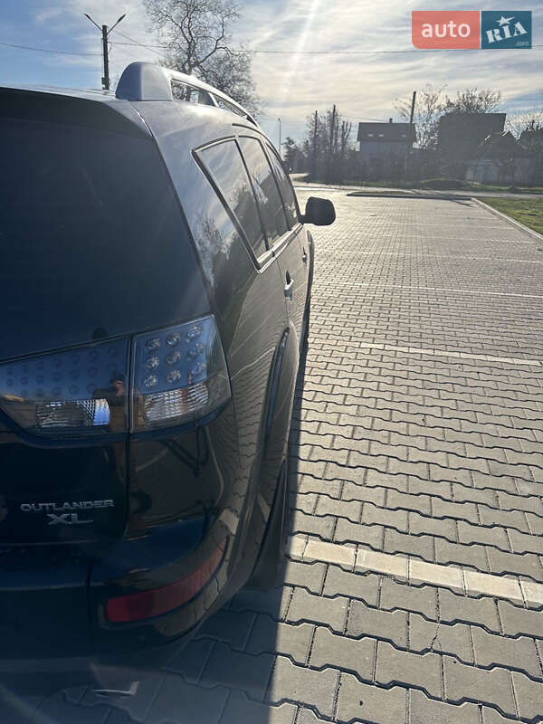 Внедорожник / Кроссовер Mitsubishi Outlander XL 2008 в Бердичеве