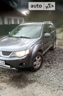 Внедорожник / Кроссовер Mitsubishi Outlander XL 2008 в Кропивницком