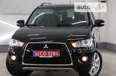 Внедорожник / Кроссовер Mitsubishi Outlander XL 2010 в Трускавце