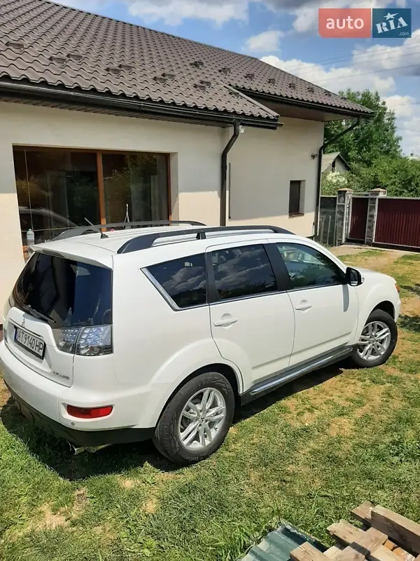 Mitsubishi Outlander XL