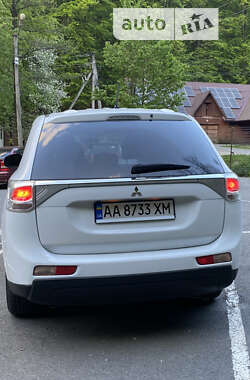 Внедорожник / Кроссовер Mitsubishi Outlander XL 2013 в Виноградове