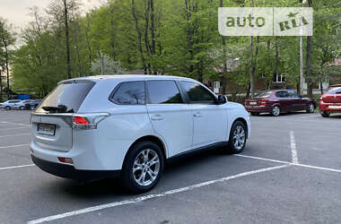 Внедорожник / Кроссовер Mitsubishi Outlander XL 2013 в Виноградове