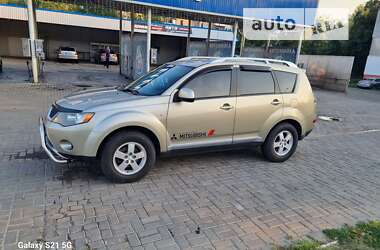 Внедорожник / Кроссовер Mitsubishi Outlander XL 2008 в Ивано-Франковске