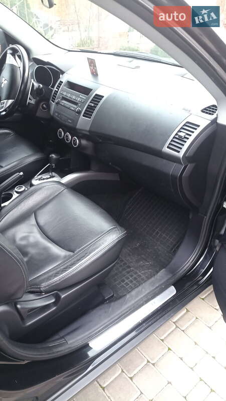 Позашляховик / Кросовер Mitsubishi Outlander XL 2008 в Чорноморську