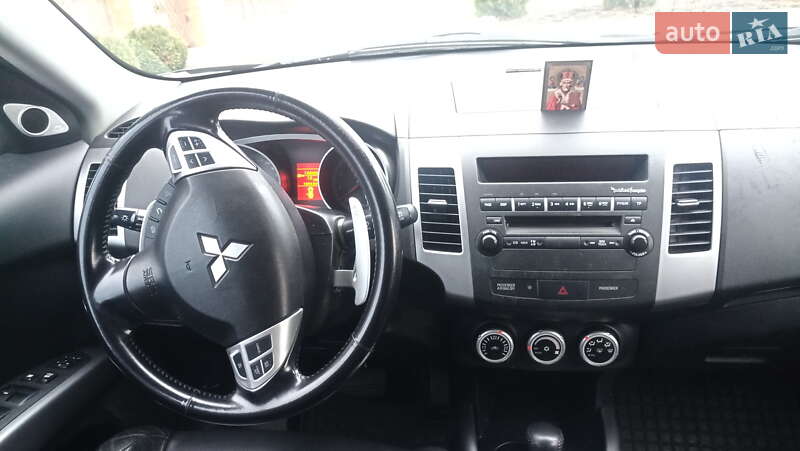 Позашляховик / Кросовер Mitsubishi Outlander XL 2008 в Чорноморську