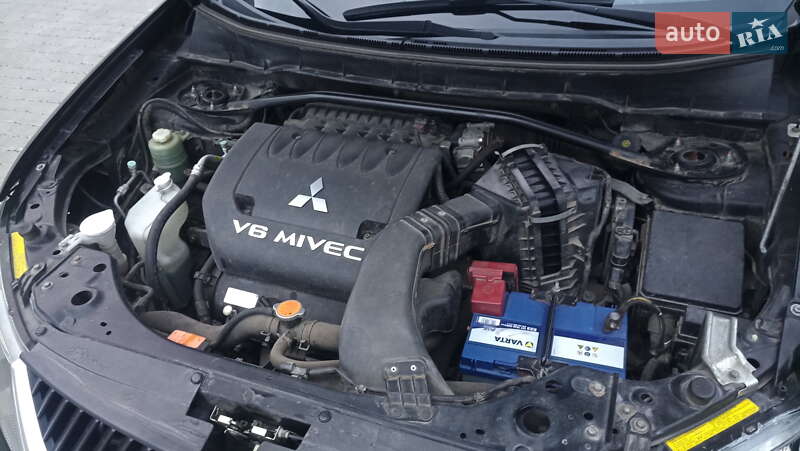 Позашляховик / Кросовер Mitsubishi Outlander XL 2008 в Чорноморську