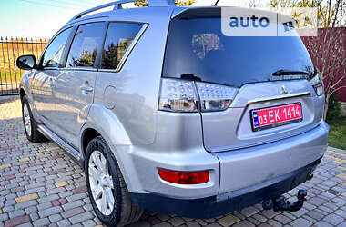 Внедорожник / Кроссовер Mitsubishi Outlander XL 2010 в Дрогобыче