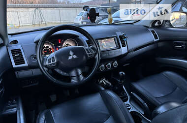 Внедорожник / Кроссовер Mitsubishi Outlander XL 2011 в Кременце
