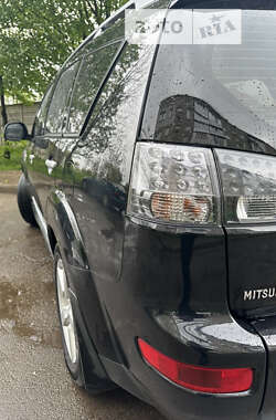 Внедорожник / Кроссовер Mitsubishi Outlander XL 2009 в Калуше