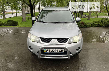 Позашляховик / Кросовер Mitsubishi Outlander XL 2008 в Броварах