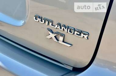 Позашляховик / Кросовер Mitsubishi Outlander XL 2009 в Охтирці