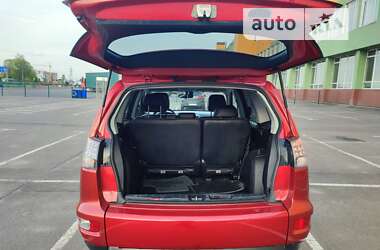 Внедорожник / Кроссовер Mitsubishi Outlander XL 2010 в Луцке