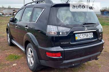 Внедорожник / Кроссовер Mitsubishi Outlander XL 2011 в Червонограде