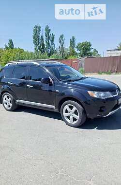 Позашляховик / Кросовер Mitsubishi Outlander XL 2007 в Києві