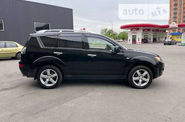 Позашляховик / Кросовер Mitsubishi Outlander XL 2008 в Дніпрі