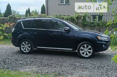 Внедорожник / Кроссовер Mitsubishi Outlander XL 2011 в Ковеле