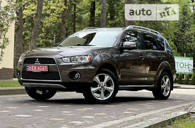 Внедорожник / Кроссовер Mitsubishi Outlander XL 2010 в Дрогобыче