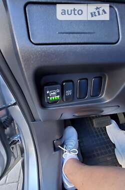 Внедорожник / Кроссовер Mitsubishi Outlander XL 2008 в 