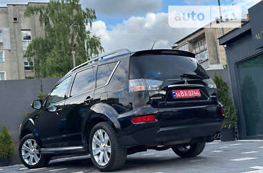 Позашляховик / Кросовер Mitsubishi Outlander XL 2010 в Дрогобичі