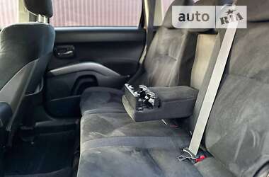 Позашляховик / Кросовер Mitsubishi Outlander XL 2008 в Радивиліві