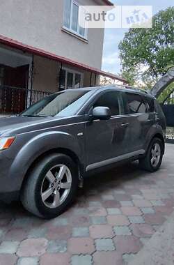 Внедорожник / Кроссовер Mitsubishi Outlander XL 2007 в 