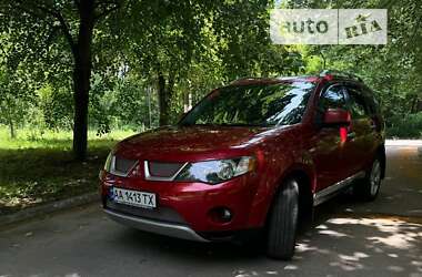 Позашляховик / Кросовер Mitsubishi Outlander XL 2008 в Києві