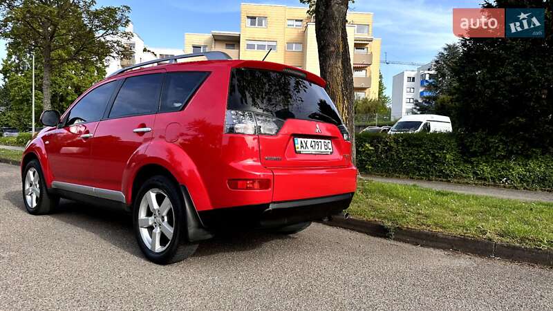 Позашляховик / Кросовер Mitsubishi Outlander XL 2007 в Харкові