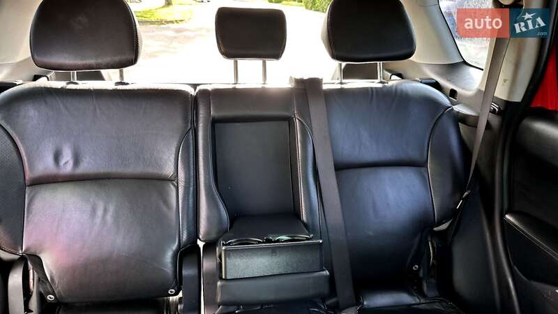 Позашляховик / Кросовер Mitsubishi Outlander XL 2007 в Харкові