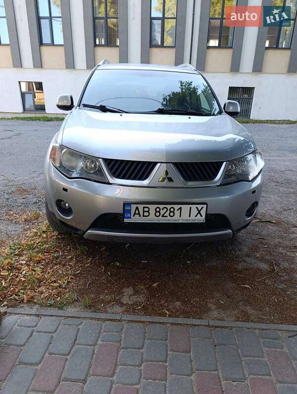 Внедорожник / Кроссовер Mitsubishi Outlander XL 2008 в Виннице