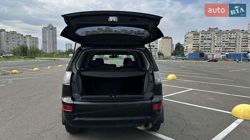 Внедорожник / Кроссовер Mitsubishi Outlander XL 2008 в Киеве