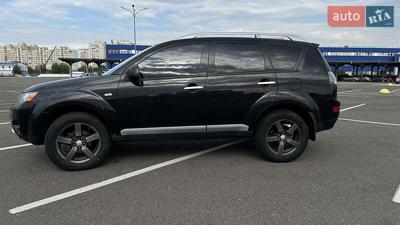Внедорожник / Кроссовер Mitsubishi Outlander XL 2008 в Киеве