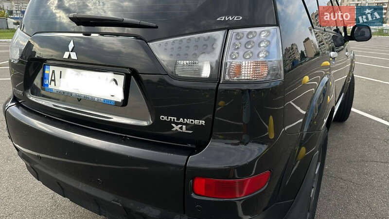 Внедорожник / Кроссовер Mitsubishi Outlander XL 2008 в Киеве