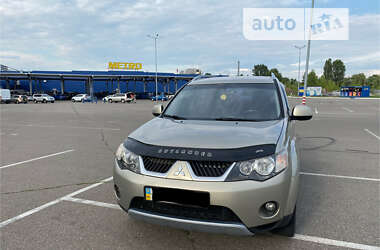 Позашляховик / Кросовер Mitsubishi Outlander XL 2007 в Києві