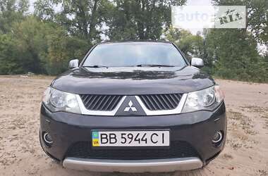 Позашляховик / Кросовер Mitsubishi Outlander XL 2007 в Києві