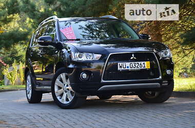 Внедорожник / Кроссовер Mitsubishi Outlander XL 2012 в Дрогобыче