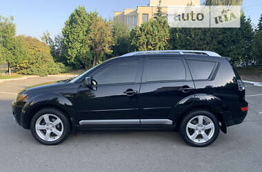 Позашляховик / Кросовер Mitsubishi Outlander XL 2007 в Києві