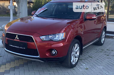 Внедорожник / Кроссовер Mitsubishi Outlander XL 2011 в Косове