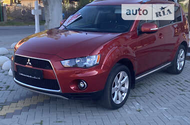 Внедорожник / Кроссовер Mitsubishi Outlander XL 2011 в Косове