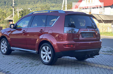 Внедорожник / Кроссовер Mitsubishi Outlander XL 2011 в Косове