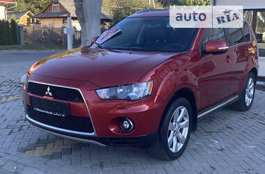 Внедорожник / Кроссовер Mitsubishi Outlander XL 2011 в Косове