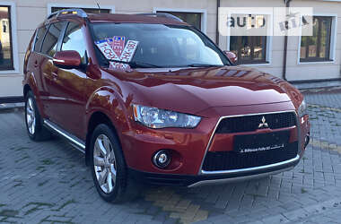 Внедорожник / Кроссовер Mitsubishi Outlander XL 2011 в Косове