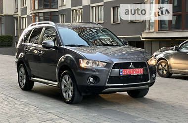 Позашляховик / Кросовер Mitsubishi Outlander XL 2009 в Івано-Франківську